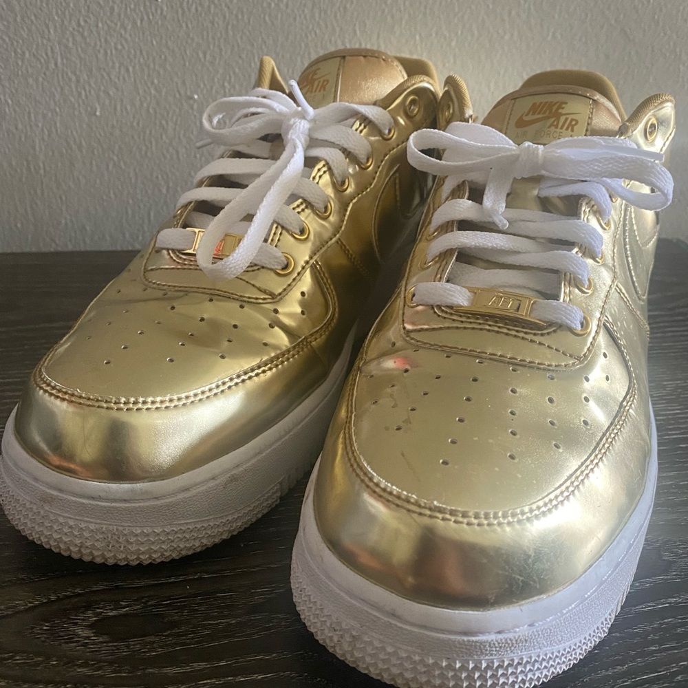 Air Force 1 gold